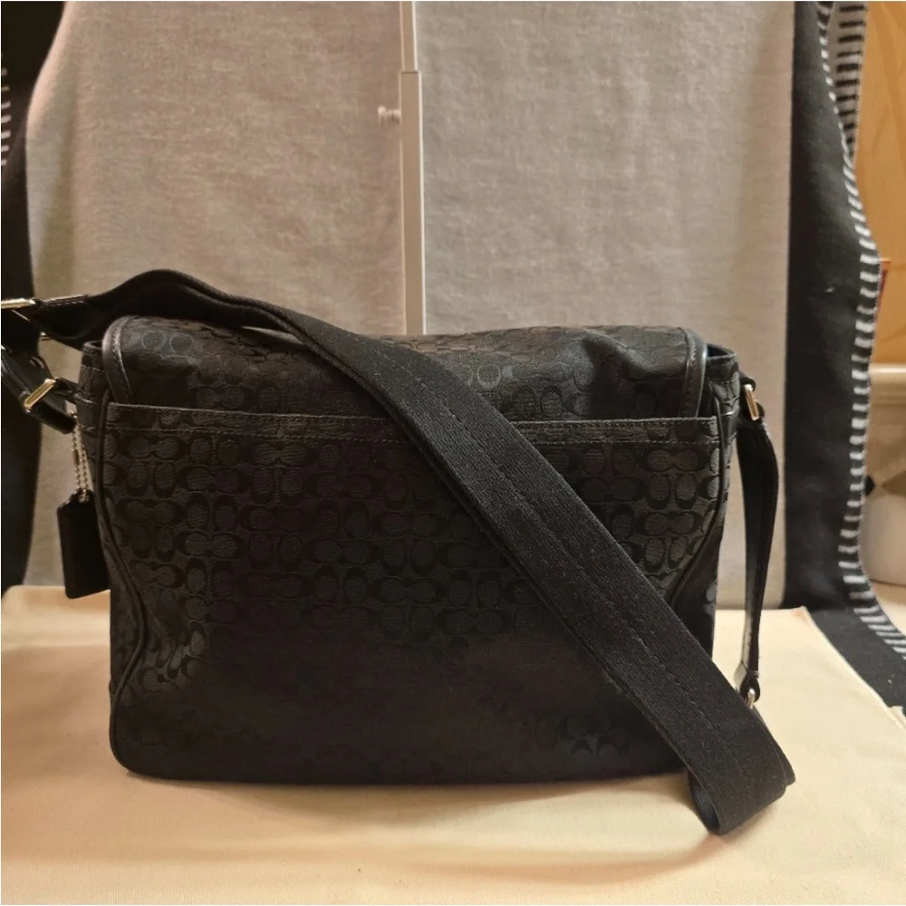 Coach Signature Black Messenger Bag - EUC
